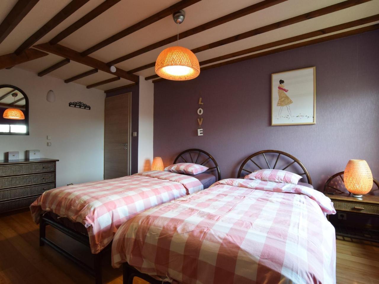 Cozy Holiday Home In Noville With Private Terrace Luzery Luaran gambar